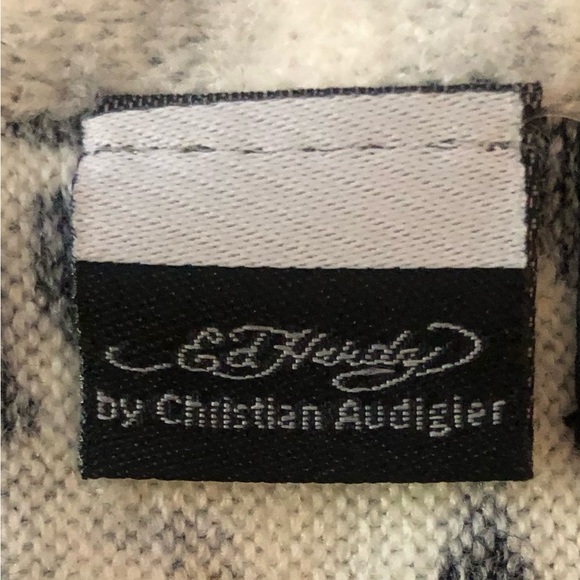 Ed Hardy Scarf - Picture 10 of 10